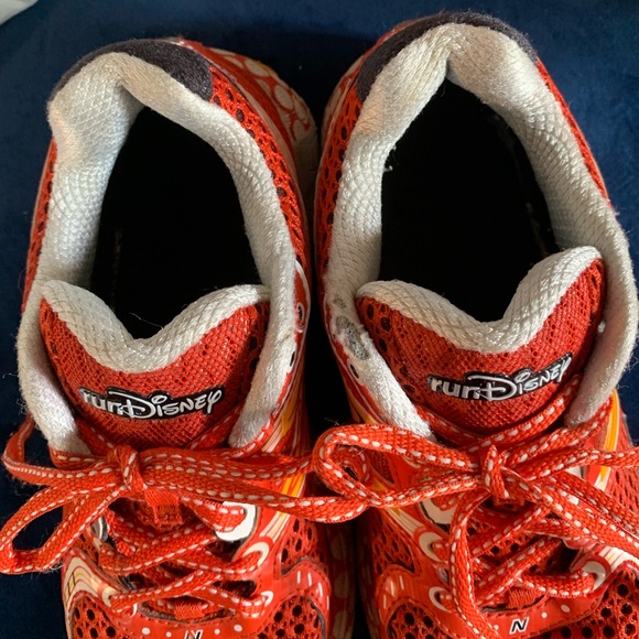 Women's New Balance Run Disney Minnie Mouse Running Shoes - Picture 12 of 12